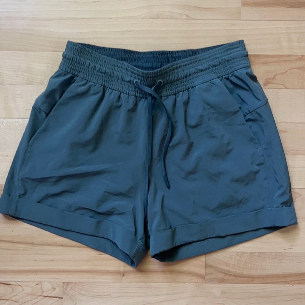 lululemon high waisted shorts